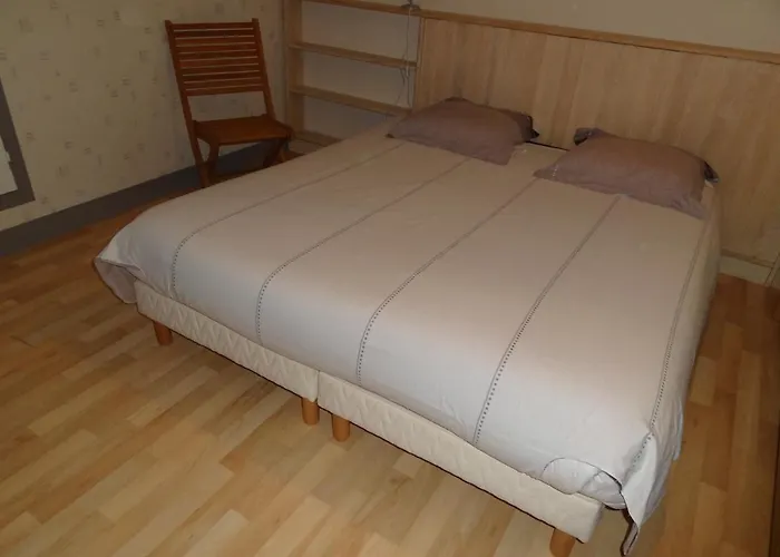 Les Voiries D'hotes Couette-café